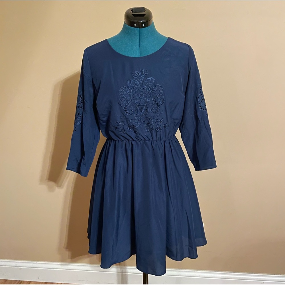 Gianni Bini GB Navy Dress 3/4 Sleeves Juniors Size 9 Eyelet Knee Length Lined